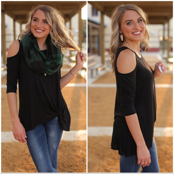 ✨LAST ONE✨Black Cold Shoulder Knot Front Tunic - Picture 2 of 2
